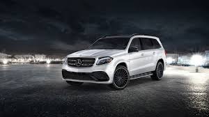 In Diamond White With Black 22 Inch Amg Multispoke Wheels Mercedes Suv Mercedes Benz Gl Benz Suv