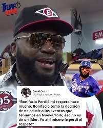 David Ortiz le lanzó FUEGO a Emilio Bonifacio en su entrevista con  @YancenPujols y calentó el juego 4 de la #SerieFinalLIDOM entre Escogido y  Licey 🦁⚔️🐯 #TiempoExtraRD #LIDOMRD #TigresDelLicey #LeonesDelEscogido