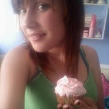 katherine bergh (@StrawberryKixXD)