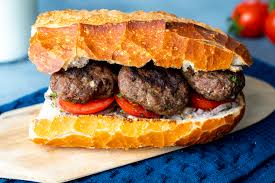 Yarım Ekmek Köfte