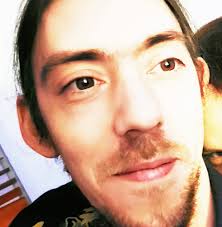 Hi! I'm David from the Netherlands, 39 years old and diagnosed with ASD  when I was 31 yo. I'm a full-time software developer and like playing  guitar since I was 16. I