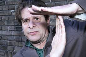 Zien: Hans Teeuwen is klaar met "islamitische bullshit" en haalt keihard  uit - NieuwRechts.nl