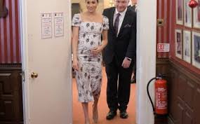Doch neue bilder der herzogin liefern nun eindeutige beweise. Alle Artikel Zu Meghan Markle Detektor Fm Das Podcast Radio