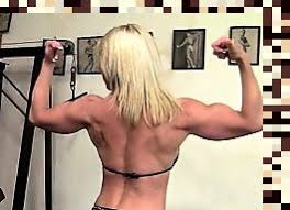 A la cour, les nobles imitent catherine, mais ils. Shemuscle Video