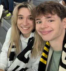 Hello, my name is Giulio and I'm looking for a job. I'm 22 years old. I've  been in Tenerife for 2 months. I have a diploma in hotel business and a lot