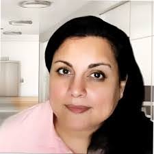 Janis Crabtree's Instagram, Twitter & Facebook