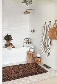25 Chic Boho Bathroom Ideas For Stunning Area Decortrendy Simple Bathroom Decor Chic Bathrooms Home Decor Inspiration