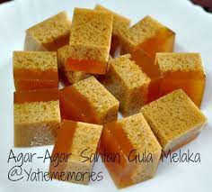 Jika dulu untuk memasak agar agar, kita menggunakan agar agar bertali tapi kini sudah lebih mudah dengan agar agar serbuk sahaja. Sinar Kehidupanku Agar Agar Santan Gula Melaka Asian Desserts Malaysian Food Desserts Malaysian Dessert