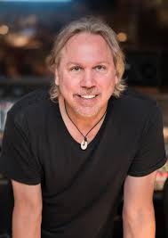 Headliner USA Issue 22 by Headliner Magazine