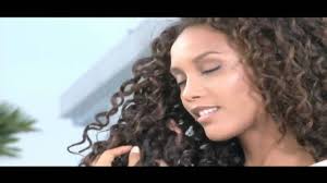 Na ocasião, taís estava anunciando a boneca taís araujo que, segundo o texto, era igual a atriz. L Oreal Tais Araujo Making Of Youtube