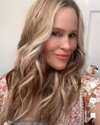 Hey Beauties 🩷💎 Wig Show orders are arriving. I want to see you in your  newest crowns 👑 I am absolutely head over heels 👠 for Stasi. She is a  full on