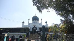 Warna cat bisa dibilang jadi salah satu bagian penting dalam pembangunan rumah. Masjid Syuhada Kotabaru Yogyakarta Simbol Tempat Ibadah Umat Islam Modern Pertama Di Indonesia Tribun Jogja