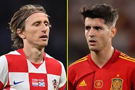 Spain's jose gaya (right) challenges for the ball with croatia's ivan perisic during the euro 2020 soccer championship round of 16 match between croatia and spain, at parken stadium in copenhagen, denmark, monday, june 28, 2021. Knmnp Jmyd 3vm