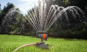 Denn er schließt die gartentür unabhängig von federkraft aus jeder position. Automatische Garten Bewasserungsanlagen Im Sommer Raiffeisenmarkt De
