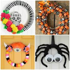 46 diy halloween wreaths to keep things scarily sophisticated. These Halloween Party Wreath Ideas Are So Fun And Unique