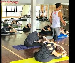 instruktur yoga dan pilates di meruya
