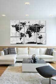 Weltkarte Wand 73 Beispiele Dass Weltkarten Dynamik In Die Innengestaltung Bringen Wohnzimmerwand Wohnzimmer Weiss Weltkarte Wand
