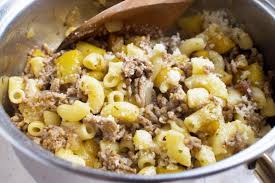 One Pot Gehacktes Mit Hornli Rezept Rezept In 2020 Rezepte Hornli Rezepte Einfache Gerichte