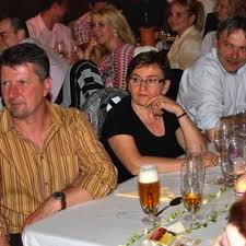 Bödőcs tibor tragikus hírről számolt be közösségi oldalán nemrég, miután feltett egy posztot egy nemrég elhunyt kismamáról. Humorest Bodocs Tibor 2010 Majus Webaruhaz Diamant Hotel