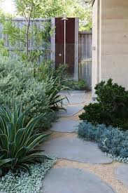 111 Gartenwege Gestalten Beispiele 7 Tolle Materialien Fur Den Boden Im Garten Garten Gestalten Ideen Garten Gestalten Gartenweg