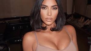 Kim Kardašijan napravila drastičnu promenu! Starleta više nema ono što je  na njoj bilo prepoznatljivo (FOTO/VIDEO)