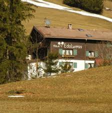 1,3 km das haus edelweiß in bad hindelang liegt 41 km von oberstaufen entfernt und bietet einen garten und kostenfreies wlan. Rehbach Rundweg Unterjoch Oberallgau