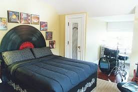 Theme Your Room To Music Music Bedroom Music Themed Bedroom Bedroom Themes
