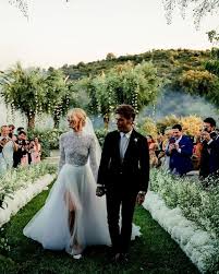 Social media superstar chiara ferragni, aka fashion blogger the blonde salad, wed rapper fedez at the week, and the bash was every bit as instagram the stunning haute couture dress was created by dior. Chiara Ferragni S Wedding On We Heart It