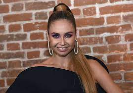 Maybe you would like to learn more about one of these? Lyajsan Utyasheva Pohvastalas Pribavleniem V Semejstve Novosti Tv Centr
