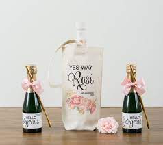 They're the perfect size for a few delectable macarons (always a great treat to hand out) or maybe some artisan chocolates. Engagement Party Etiquette Gift Ideas Tips Thatsweetgift