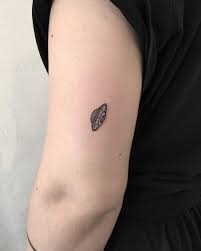 Chris specializes in custom realism and custom illustrated tattoos in colour and black and grey. Pin On Arm Tattoos
