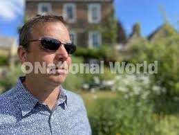 39510944-Eric Wilton, General manager South of Tyne Portfolio. Photographed  at Crook Hall, Durham City. Picture by FRANK REID.