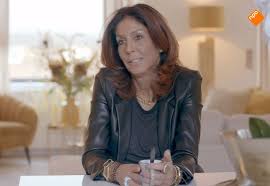 Rachel wilde het wel, maar het overviel haar ook, zei ze gisteravond voor het. Rachel Andre Kwam Op Mijn Vijftiende Mijn Slaapkamer Binnen En We Hadden Seks Show Ad Nl