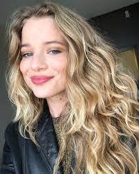 Lana Allison's Instagram, Twitter & Facebook