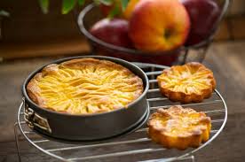 Gateau Fondant Aux Pommes Juliet C Est Bon C Est Bio Gateau Fondant Aux Pommes Fondant Aux Pommes Gateau Aux Pommes Facile