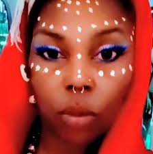 She loves them😭 thank you @rayban @sunglasshut @disneyparks #ThisIsMagic  ✨🕶️