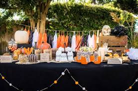 Use the white thin fabric as the cover. 30 Halloween Decoration Ideas From Pinterest Stylecaster