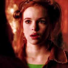 #LAYLA || nobody hates gwen more than me #fyp #foryoupage #laylawilliams  #laylawilliamsedit #skyhigh #promdress