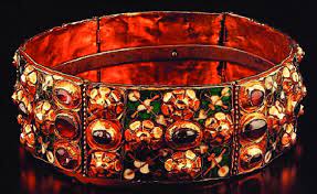 Today, the iron crown of lombardy is housed within the monza cathedral in northern italy. Monza Iron Crown Of Lombardy After Frazer 1989 47 Fig 44 Download Scientific Diagram