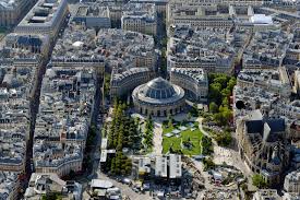 Avec filbanque vous accédez à toute l'information boursière, vous bénéficiez de tarifs avantageux sur vos ordres de bourse et droits de garde. Architect Tadao Ando Transformed Paris Bourse De Commerce Architectural Digest