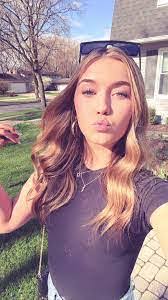 Jessica Neubert's Instagram, Twitter & Facebook