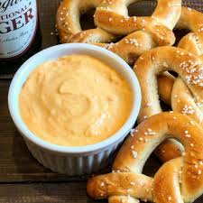 Vegan Pub Style Beer Cheese Dip Recipe In 2020 Beer Cheese Dip Beer Cheese Vegan Beer