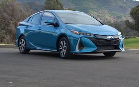 Find out why the clarity may be the better choice for you. 2017 Toyota Prius Prime Beyond The Looks The Car Guide