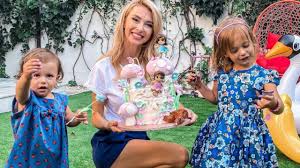 Andreea balan se bucura de cateva luni de noua sa relatie cu americanul michael. Clipe Grele Pentru Andreea BÄƒlan Ce S A Intamplat Cu FetiÈ›a Ei Clara Impact