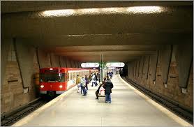 Fürth hauptbahnhof is a railway hub for the city of fürth in bavaria, germany. Furth Hauptbahnhof Linie U1 1985 150 Jahre Nach Eroffnung Der Ersten Eisenbahn In Deutschland Ging Der U Bahnhof Am Further Bahnbilder De