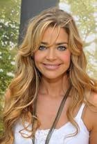 Denise Richards: It's Complicated (TV Series 2008–2009)