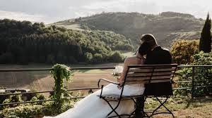 Feiern sie ihre hochzeit mit charme. Hochzeit Auf Einem Weingut Hochzeitslocations In Deutschland Weinkenner De