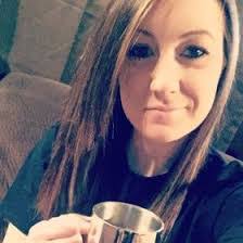 Holly Wendell's Instagram, Twitter & Facebook