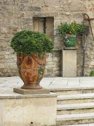 Pin By Susan P Berry Asid Cpbd On B Gardens France Italy Classic Garden Design Garden Pottery Garden Urns