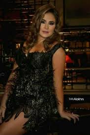 أعربت الفنانة السورية ديمة قندلفت عن تفاجئها من رد فعل أسرتها عند قرارها الزواج من وزير الاقتصاد السوري همام الجزائري. Ø¨Ø§Ù„ØµÙˆØ± Ø¯ÙŠÙ…Ø© Ù‚Ù†Ø¯Ù„ÙØª ØªØµØ¯Ù… Ø§Ù„Ø¬Ù…Ù‡ÙˆØ± Ø¨Ø¥Ø·Ù„Ø§Ù„Ø© Ø¬Ø±ÙŠØ¦Ø© ÙÙ† ÙˆØ«Ù‚Ø§ÙØ© Ø§Ù„ØµØ¨Ø§Ø­ Ø§Ù„Ø¹Ø±Ø¨ÙŠ